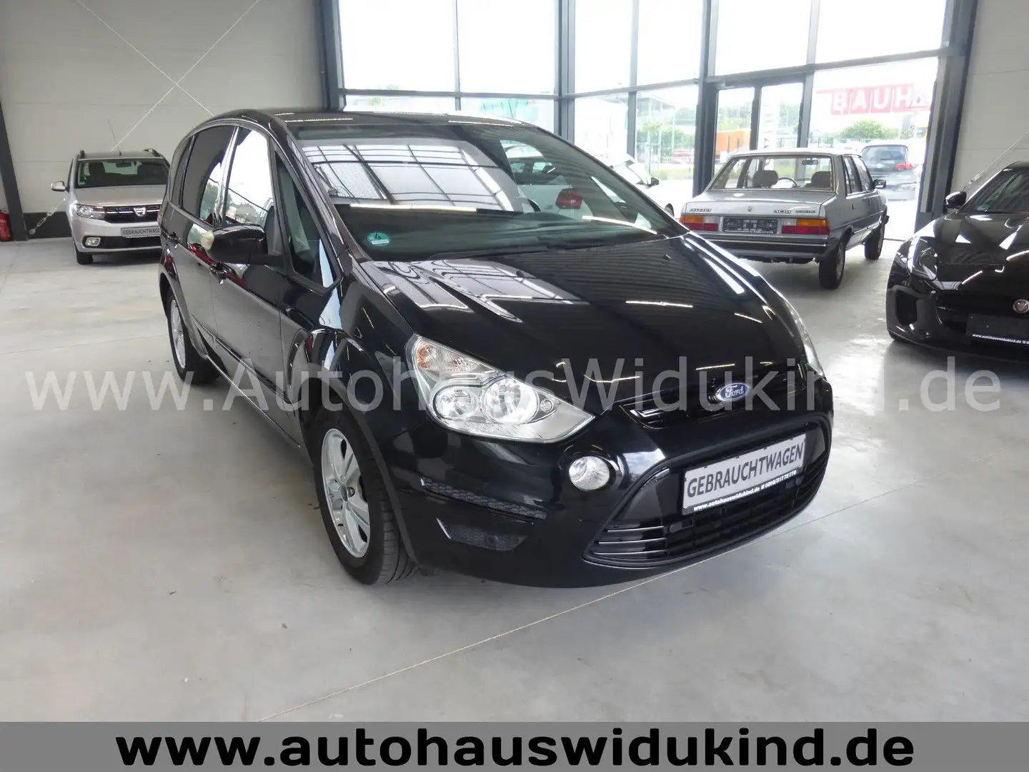 Ford S-Max 1.6 Trend PDC AHK Klimaaut. 7Sitzer 1.HAND Schwarz - 2