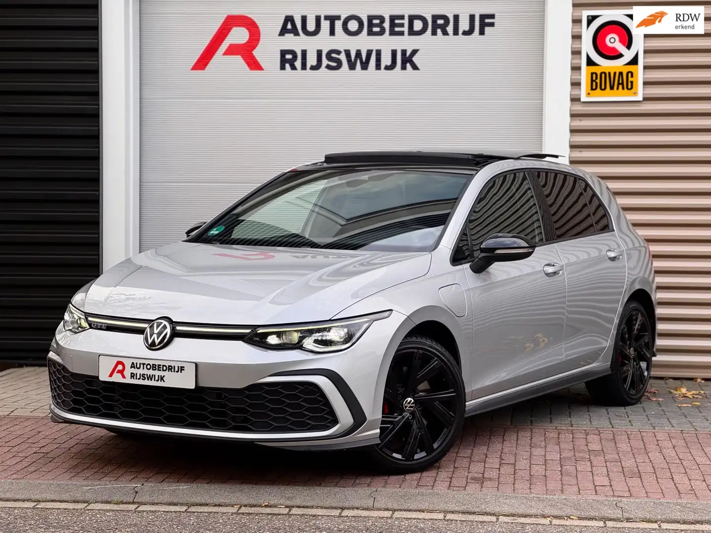 Volkswagen Golf GTE 1.4 eHybrid Pano/Matrix/Sfeer/Acc Argintiu - 1