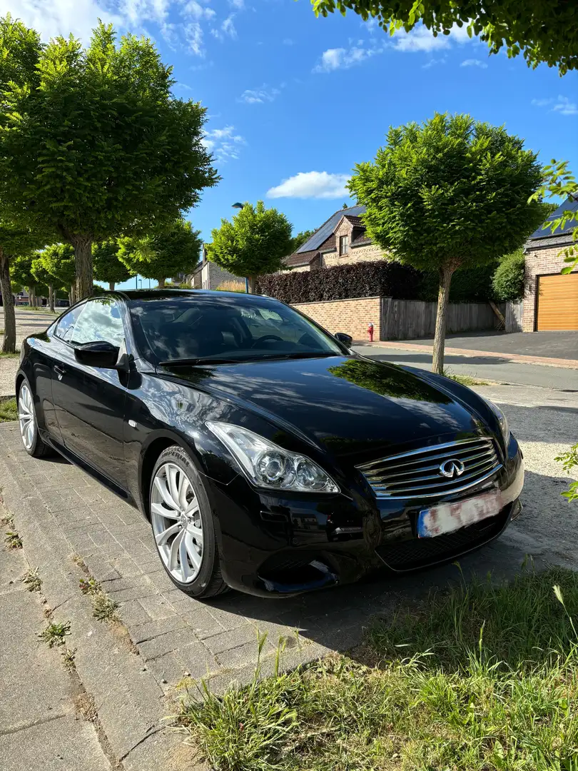 Infiniti G37 S - 1