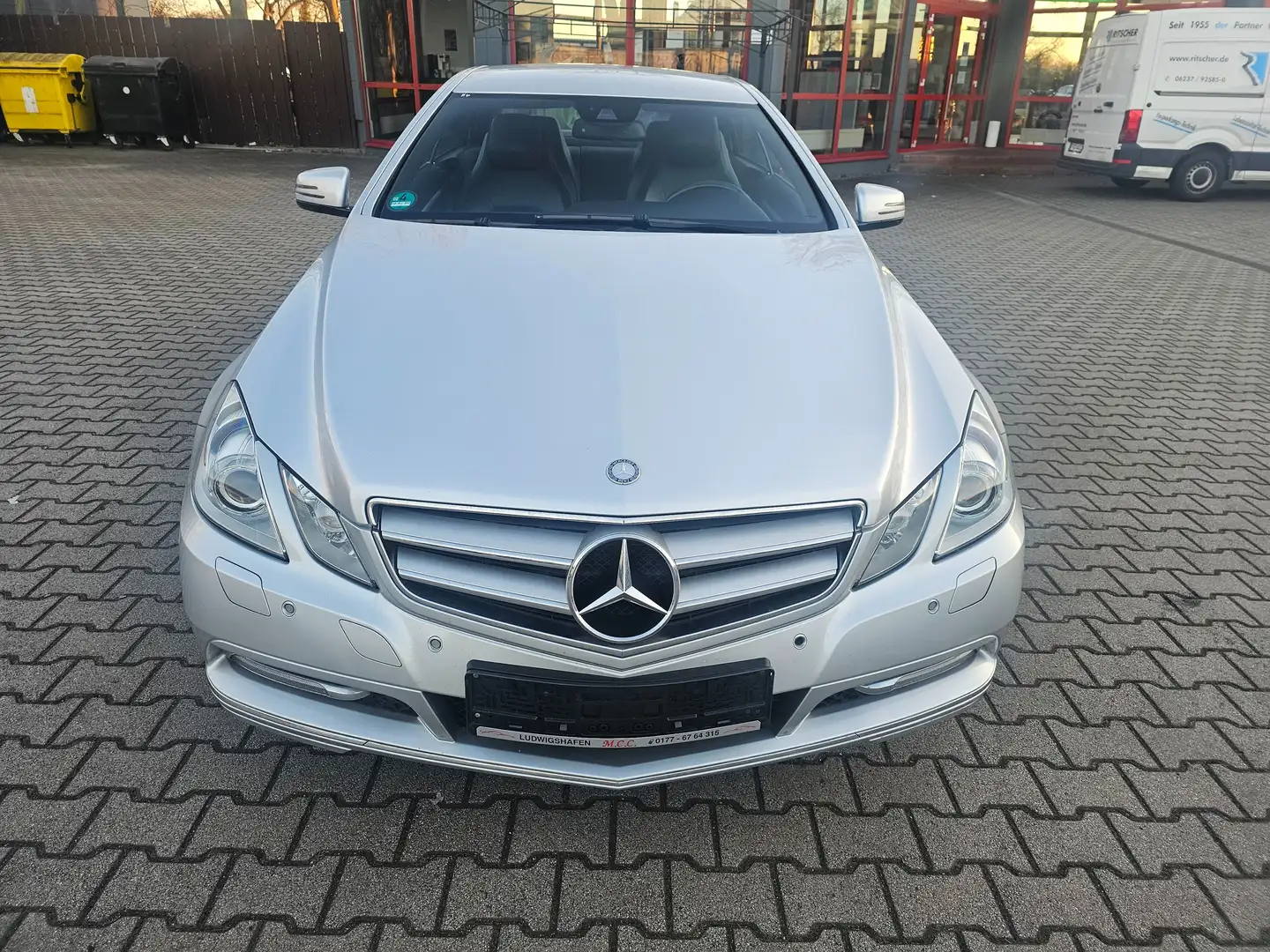 Mercedes-Benz E 350 CDI DPF Coupe BlueEFFICIENCY 7G-TRONIC Avantgarde Argent - 1