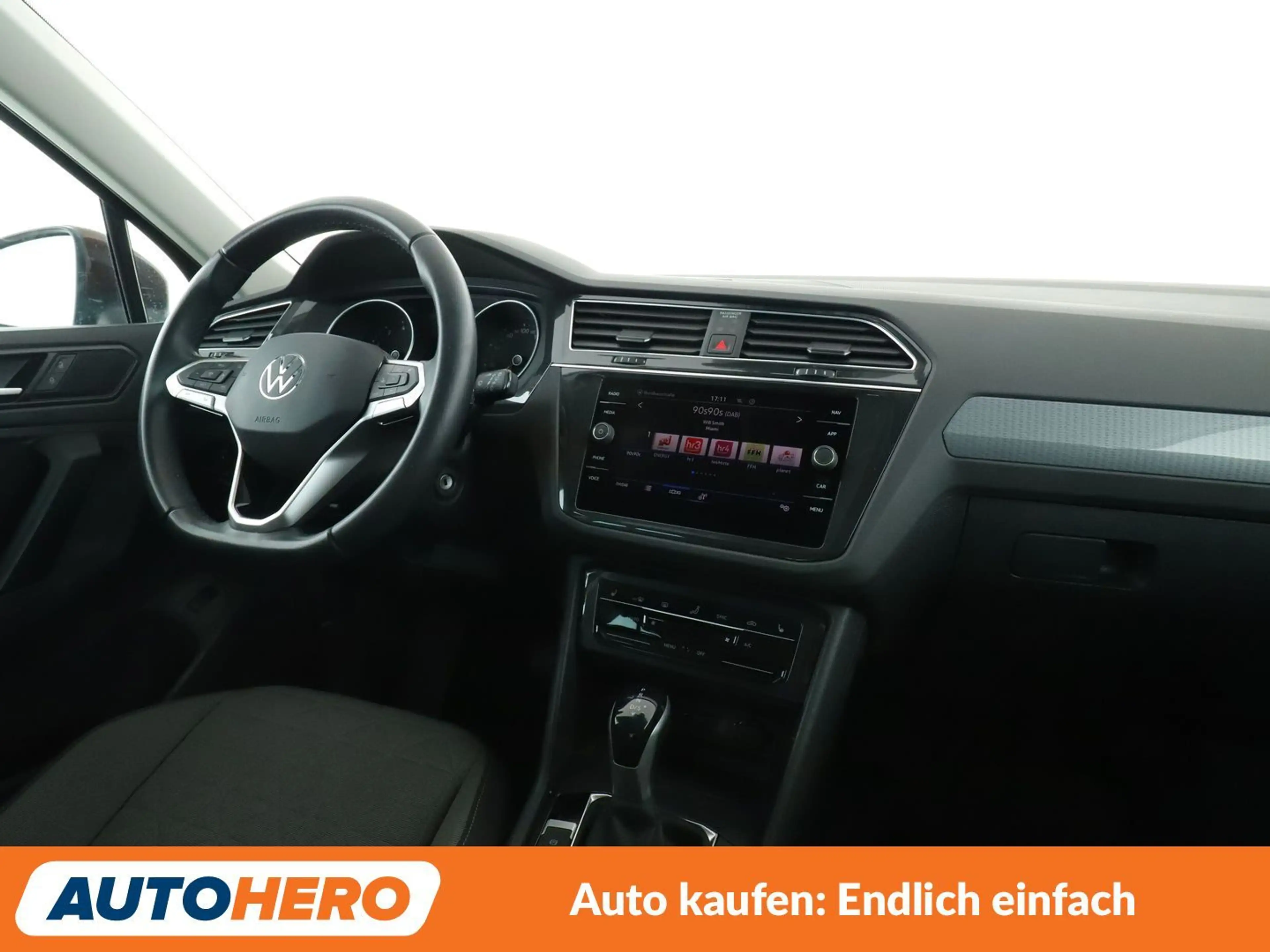 Volkswagen Tiguan 1.5 TSI ACT Life Aut.*NAVI*CAM*SHZ* — photo 13
