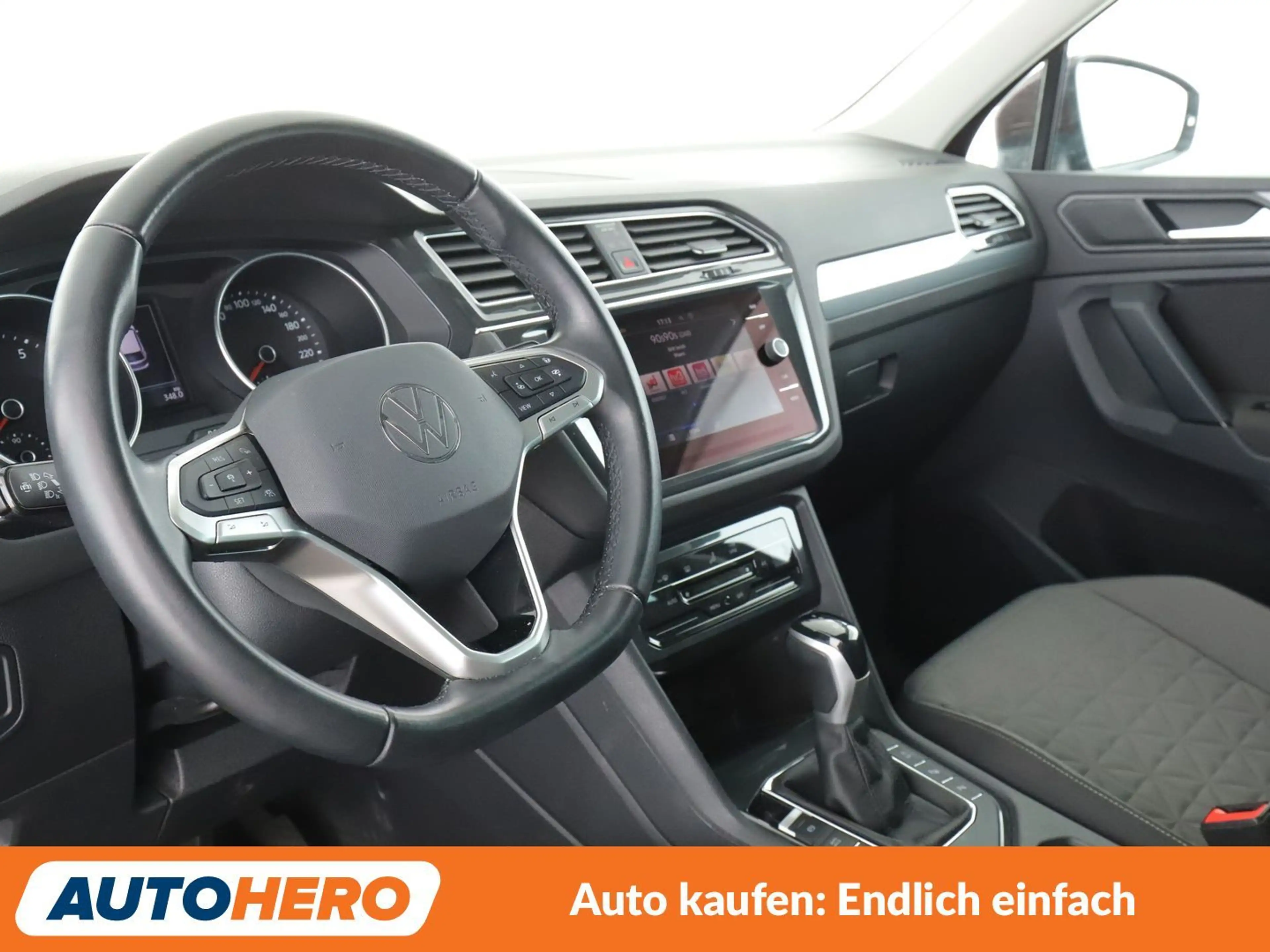 Volkswagen Tiguan 1.5 TSI ACT Life Aut.*NAVI*CAM*SHZ* — photo 11