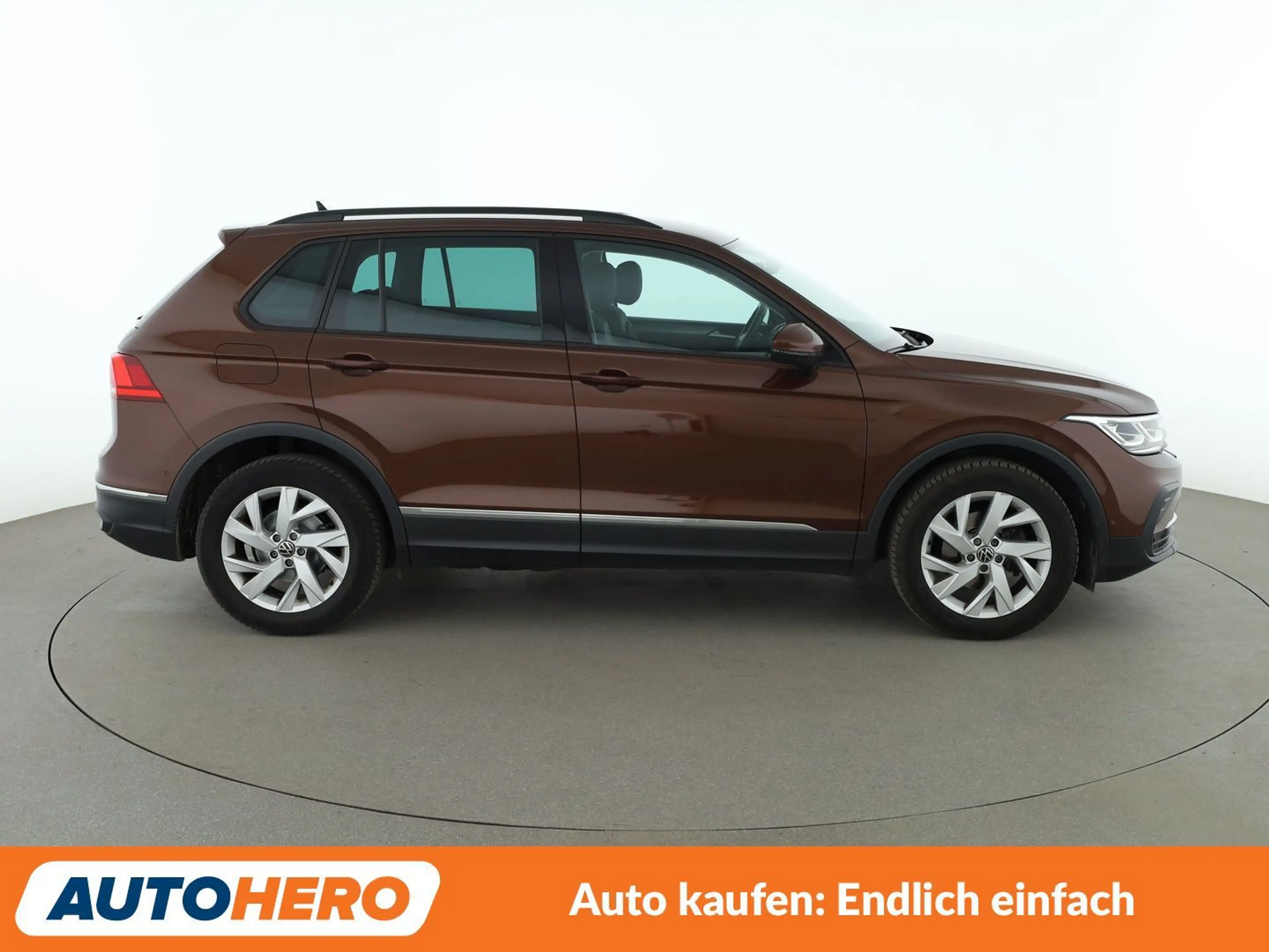 Volkswagen Tiguan 1.5 TSI ACT Life Aut.*NAVI*CAM*SHZ* — photo 7