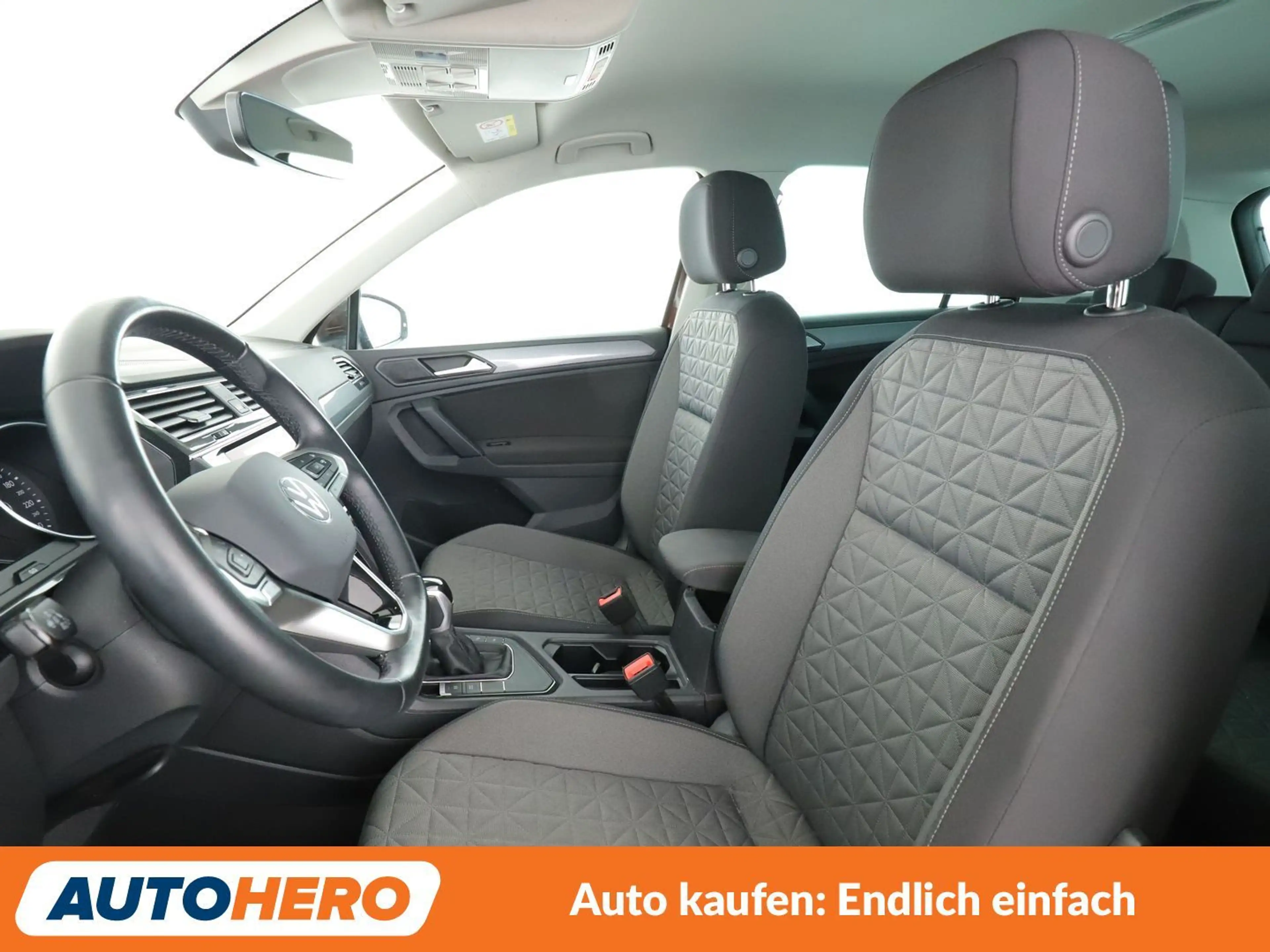 Volkswagen Tiguan 1.5 TSI ACT Life Aut.*NAVI*CAM*SHZ* — photo 10