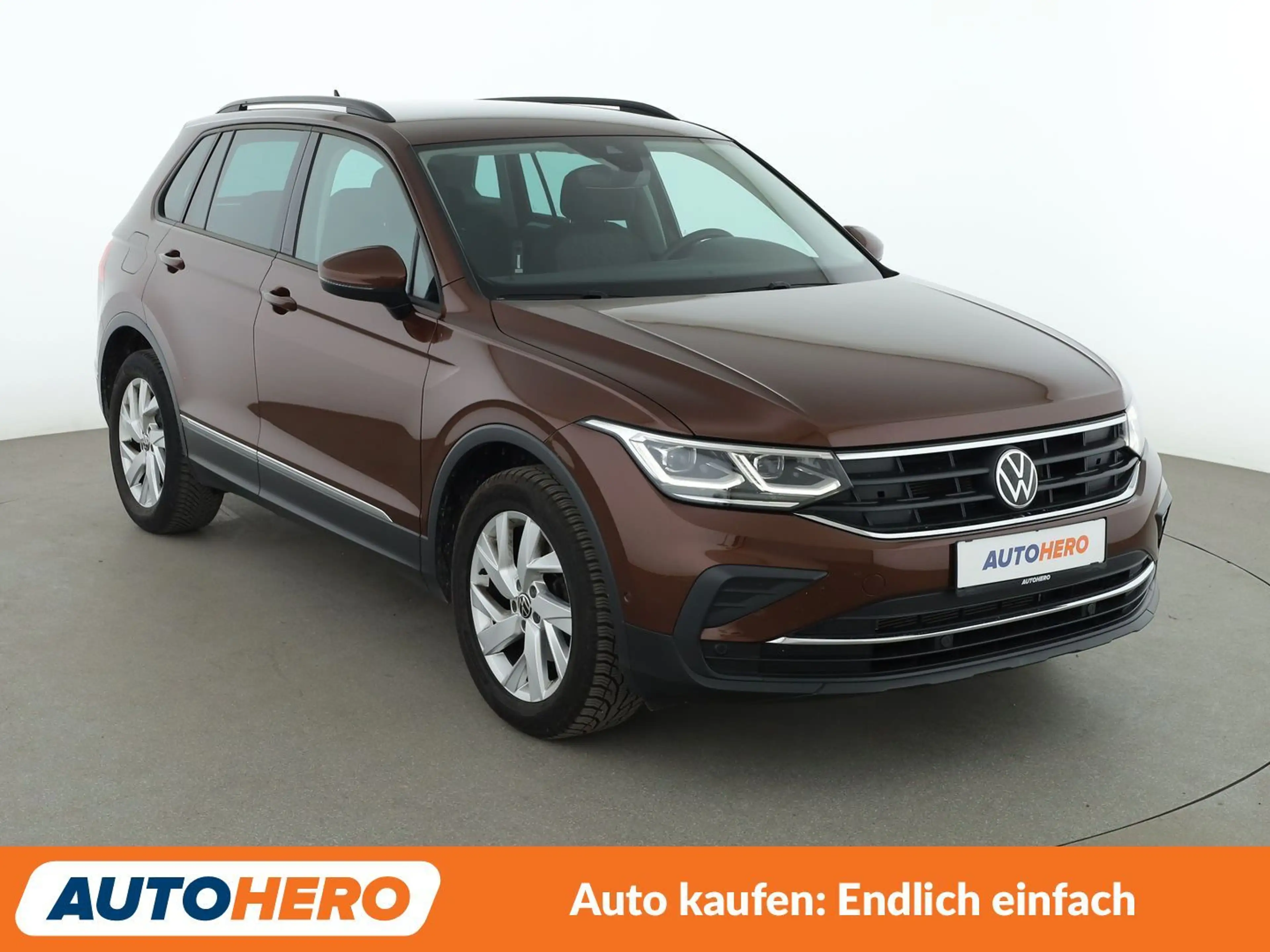 Volkswagen Tiguan 1.5 TSI ACT Life Aut.*NAVI*CAM*SHZ* — photo 8