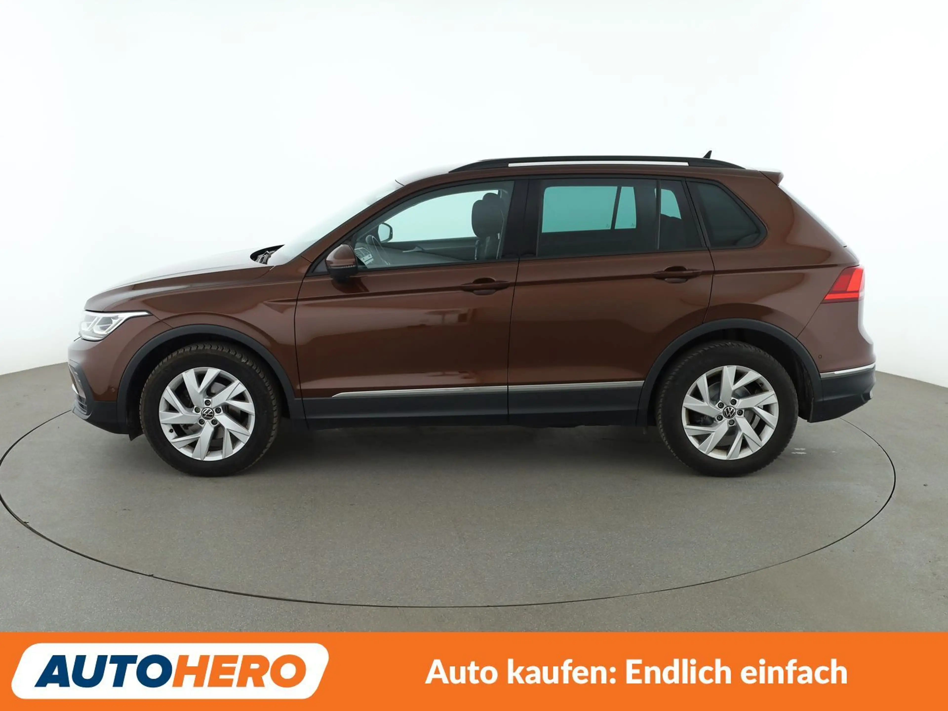 Volkswagen Tiguan 1.5 TSI ACT Life Aut.*NAVI*CAM*SHZ* — photo 3