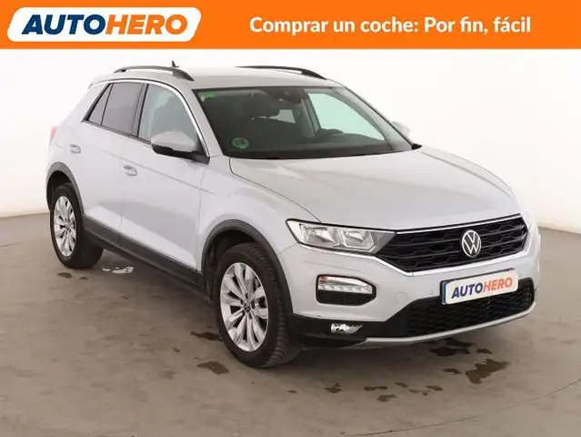 Volkswagen T-Roc view 8