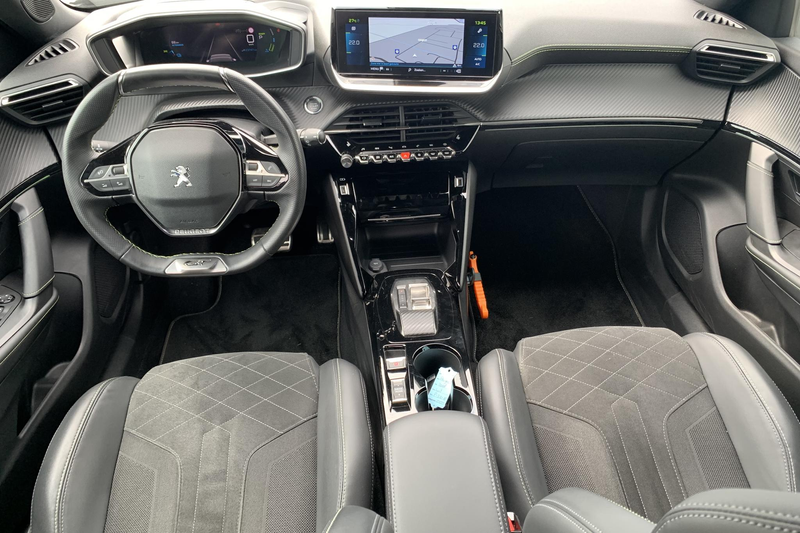 Peugeot e-2008 EV GT Pack 50 kWh | Camera | Adaptive cruise contr — photo 4