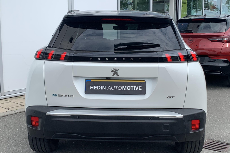 Peugeot e-2008 EV GT Pack 50 kWh | Camera | Adaptive cruise contr — photo 13