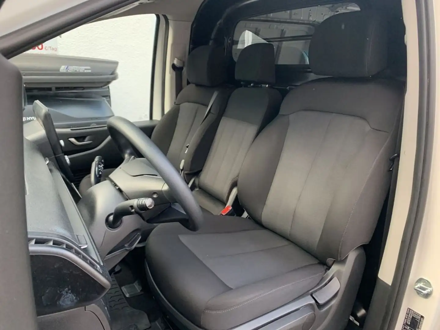 Hyundai STARIA 2.2 CARGO Bianco - 1