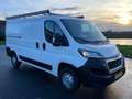 Peugeot Boxer 330 2.0 BlueHDI L2H1 Premium, 1E EIG, GEEN IMPORT, Wit - thumbnail 2