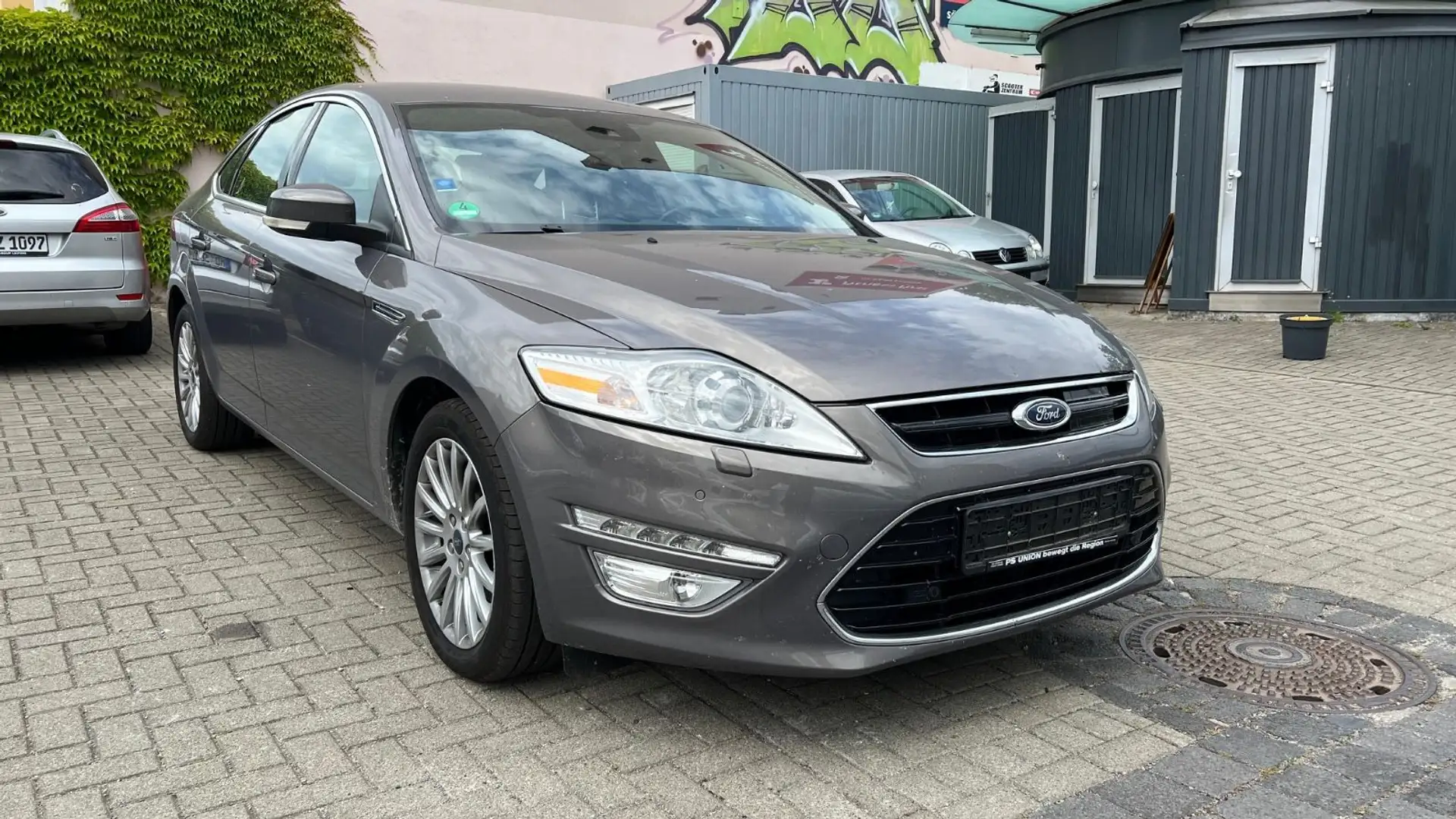Ford Mondeo Lim. Titanium *2.0/Klimaautomatik/Navi* Braun - 1