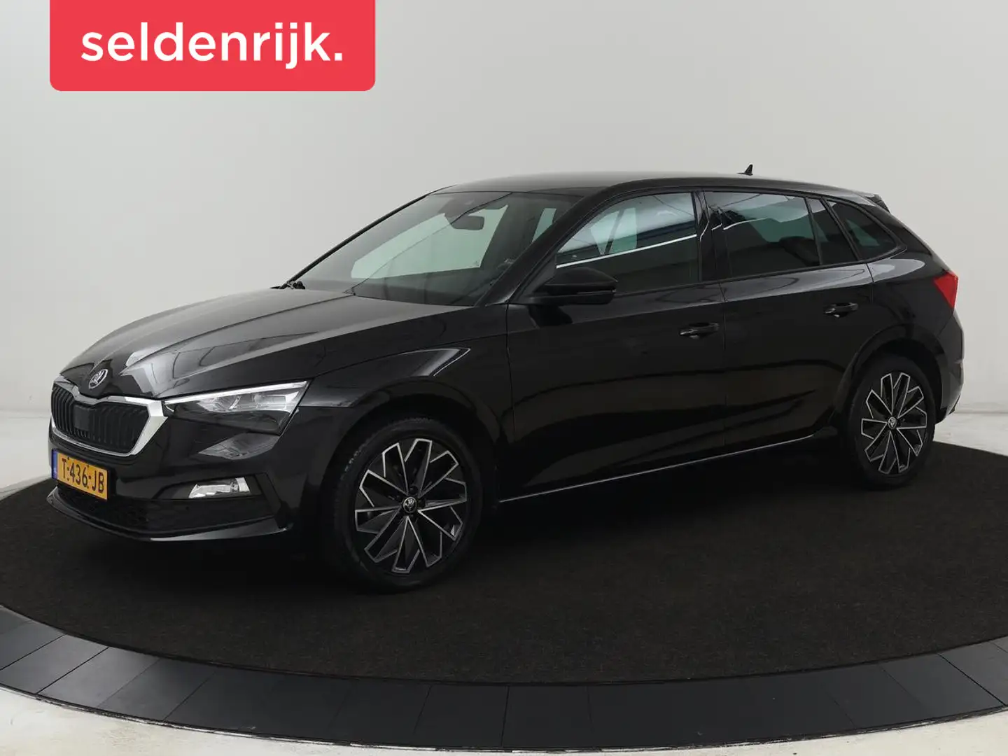Skoda Scala 1.0 TSI Sport | Stoelverwarming | Camera | Carplay Zwart - 1