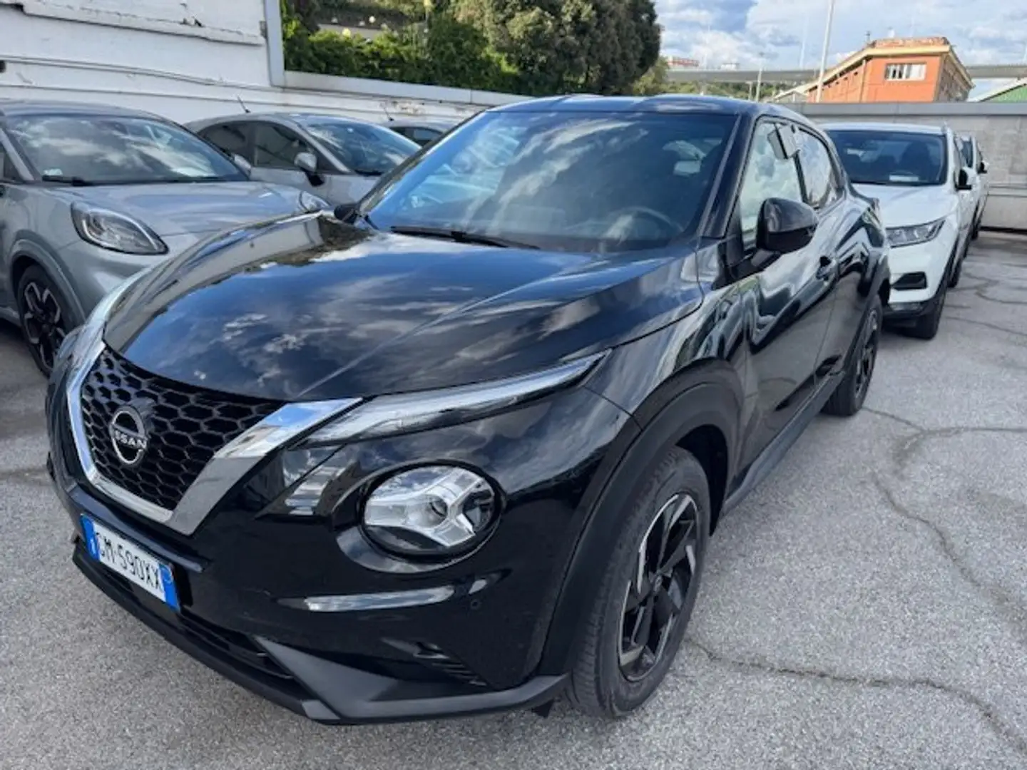 Nissan Juke 1.0 dig-t N-Connecta 115cv Nero - 1