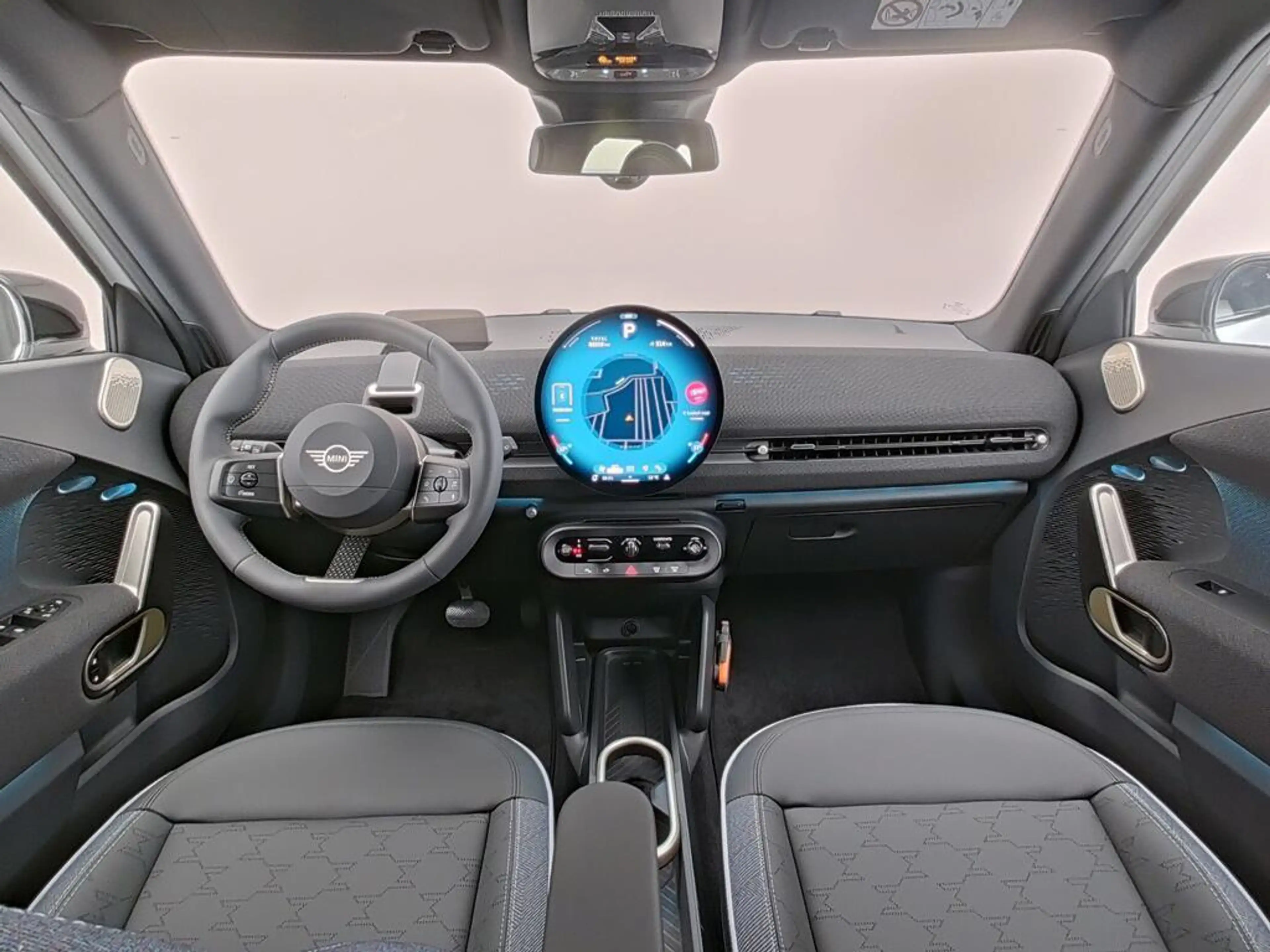 MINI Aceman SE Classic L 54.2 kWh — photo 9