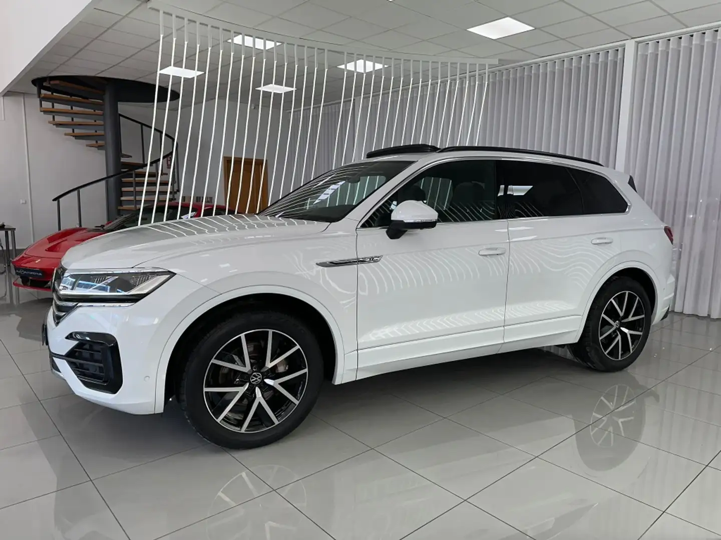 Volkswagen Touareg 3.0TDI V6 R-Line Tiptronic 4Motion 170kW Blanco - 2