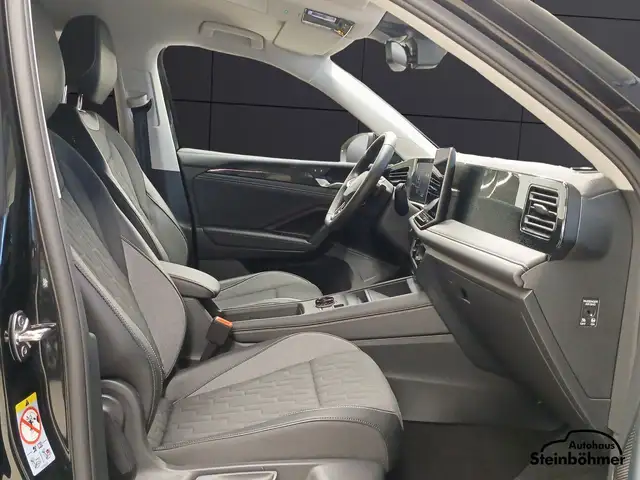 Volkswagen Tiguan view 14