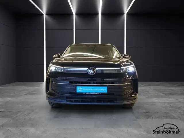Volkswagen Tiguan view 11