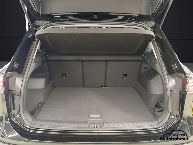 Volkswagen Tiguan view 6