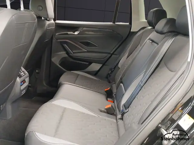 Volkswagen Tiguan view 15