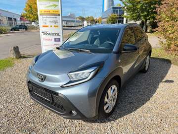 Aygo X 1.0-l-VVT-i Play / Komfort / Design