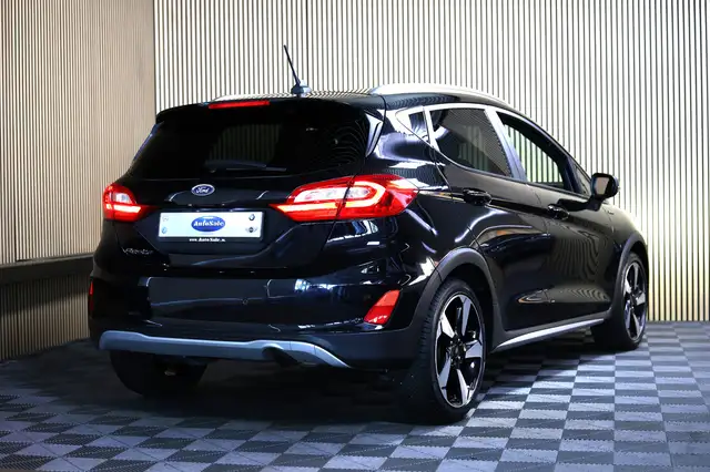 Ford Fiesta view 3