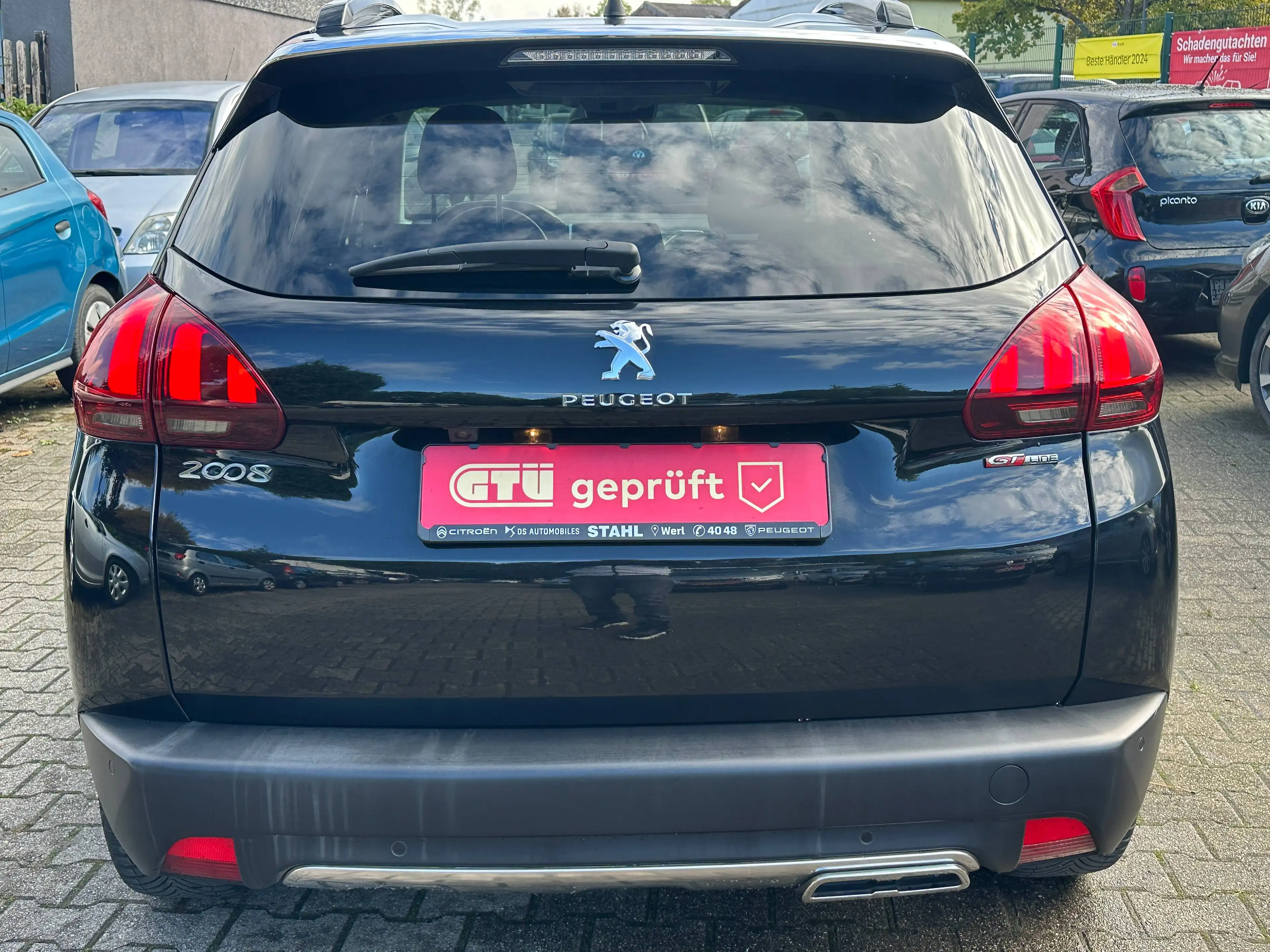 Peugeot 2008 Allure Automatik TÜV NEU — photo 5