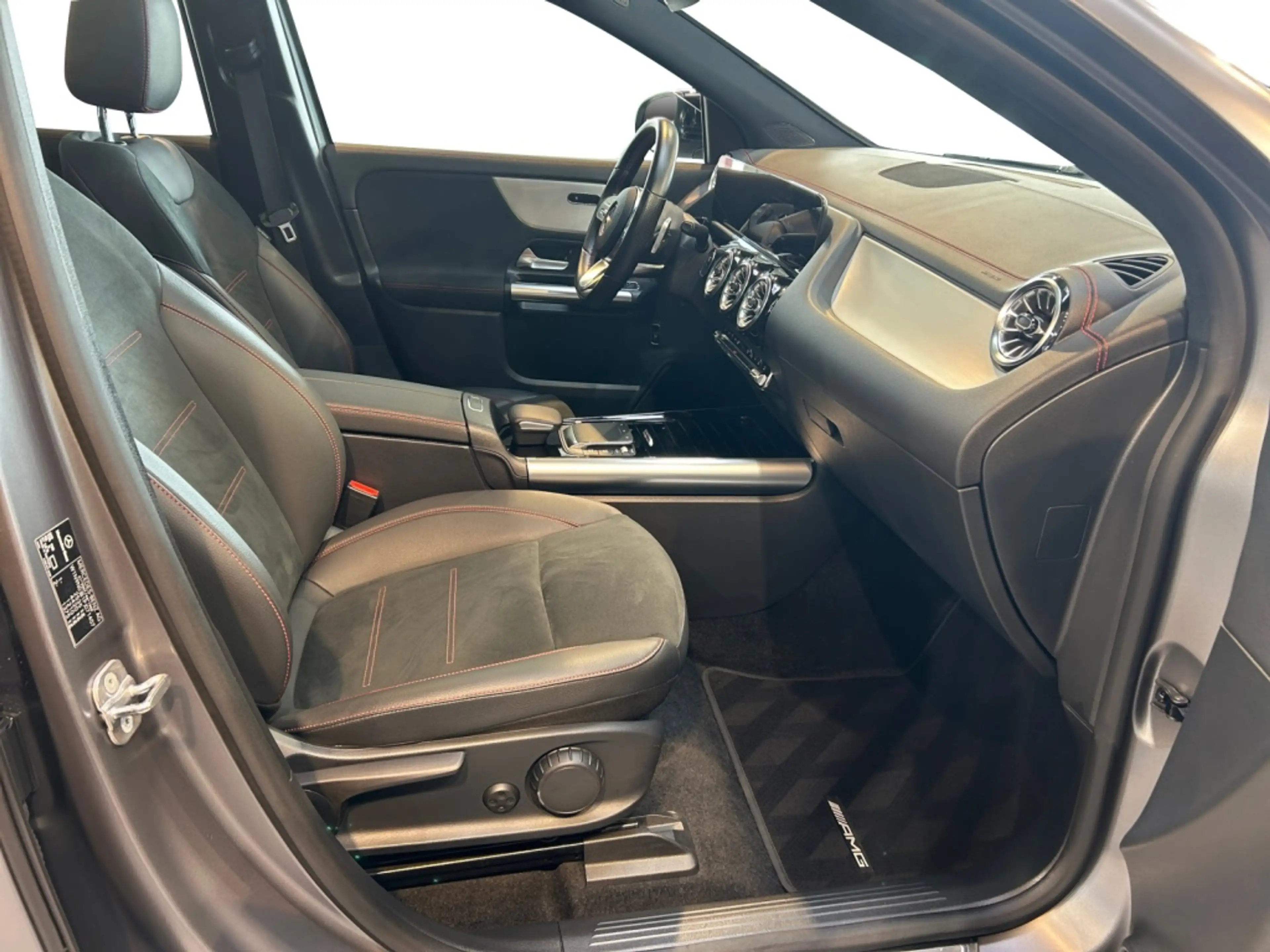 Mercedes-Benz EQA 300 4matic AMG AMG+MBUX+Night+Fahrassist+AHK — photo 10
