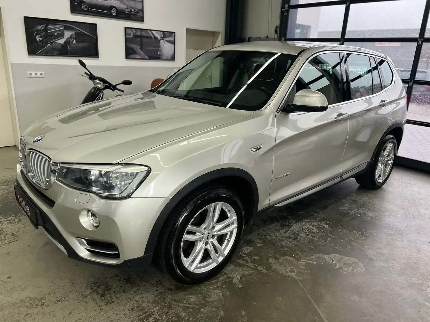 BMW X3 xDrive 30d Autom. X-Line+AHK+Navi+HuD+Kamera Grau - 1