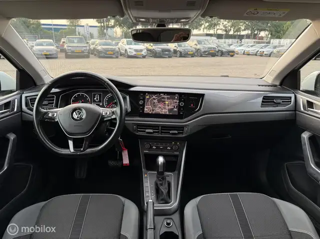 Volkswagen Polo view 2