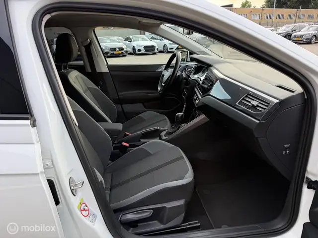 Volkswagen Polo view 14