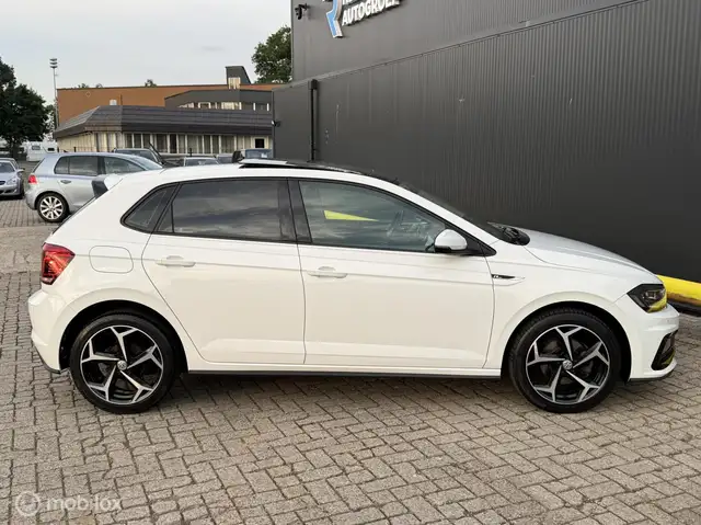 Volkswagen Polo view 9