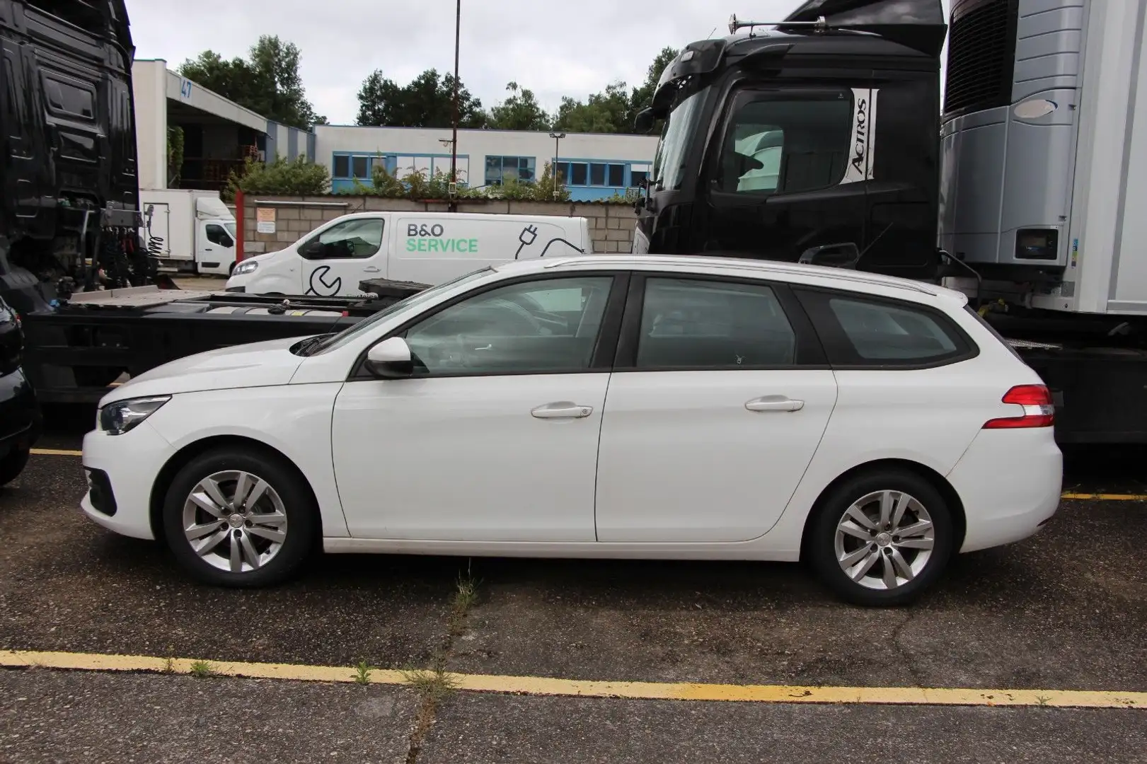 Peugeot 308 SW Active  NAVI*PDC* /70426 Alb - 2
