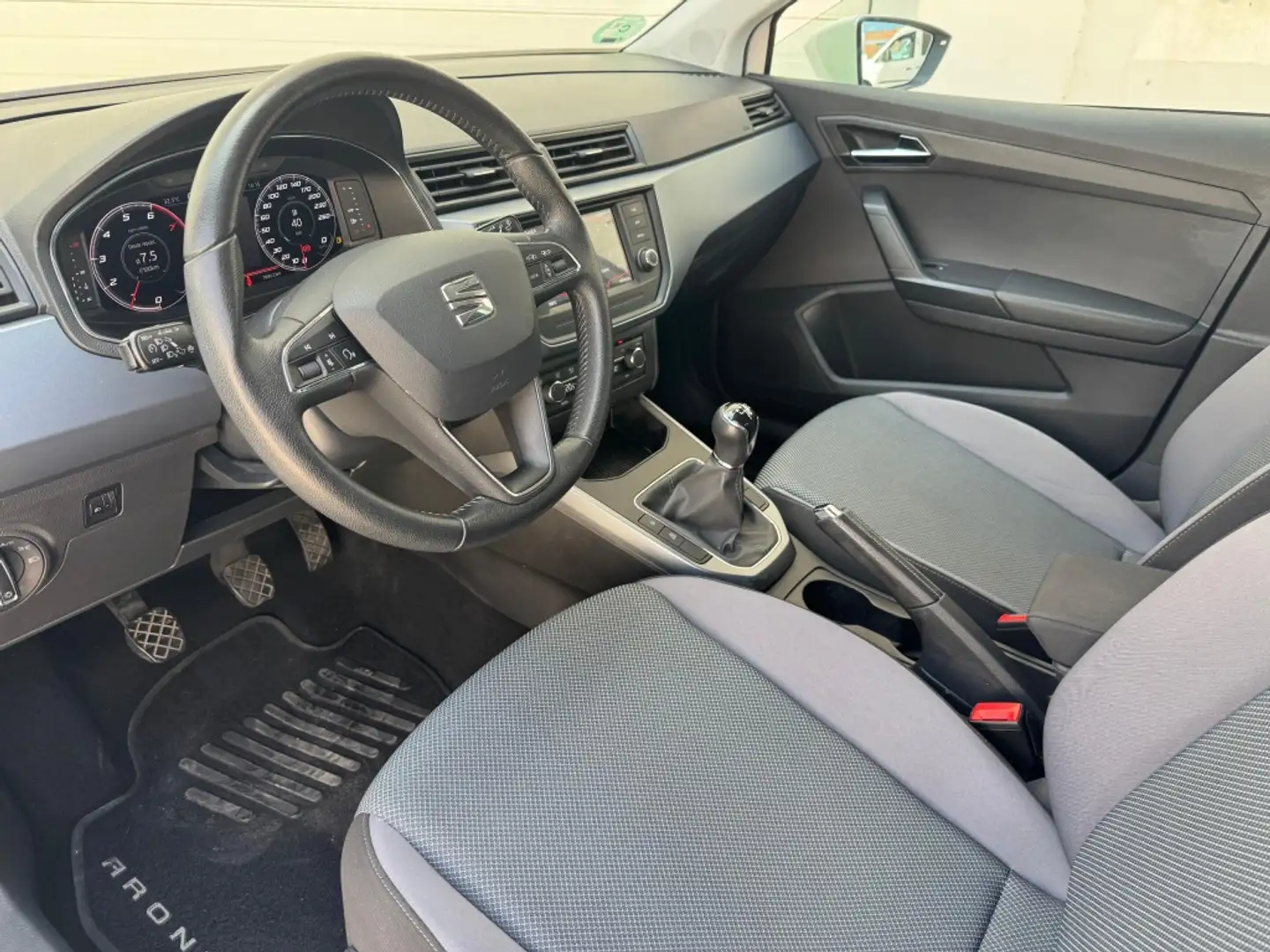 SEAT Arona 1.0 TSI Ecomotive S&S Reference 95 Blanc - 2
