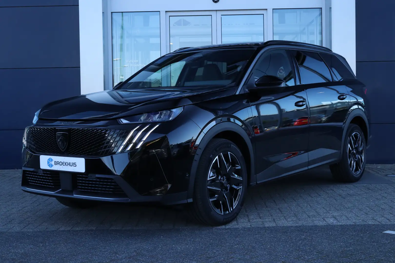 Peugeot 5008 1.2 Hybrid 136 Allure Automaat Zwart - 1