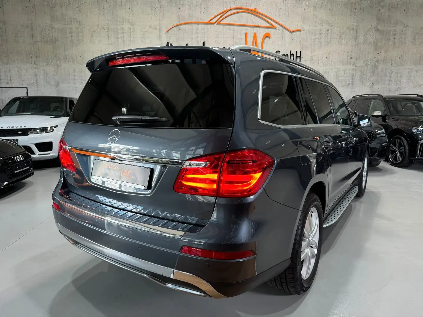Mercedes-Benz GL 350 /BlueTec 4Matic/ 7.SITZE/MASSAGE/PANO/AHK/ Gri - 2