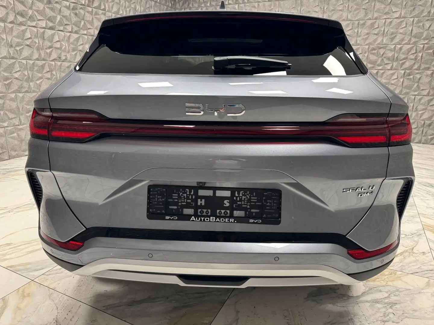 BYD Seal U 1.5 DM-i PHEV Design Grau - 2