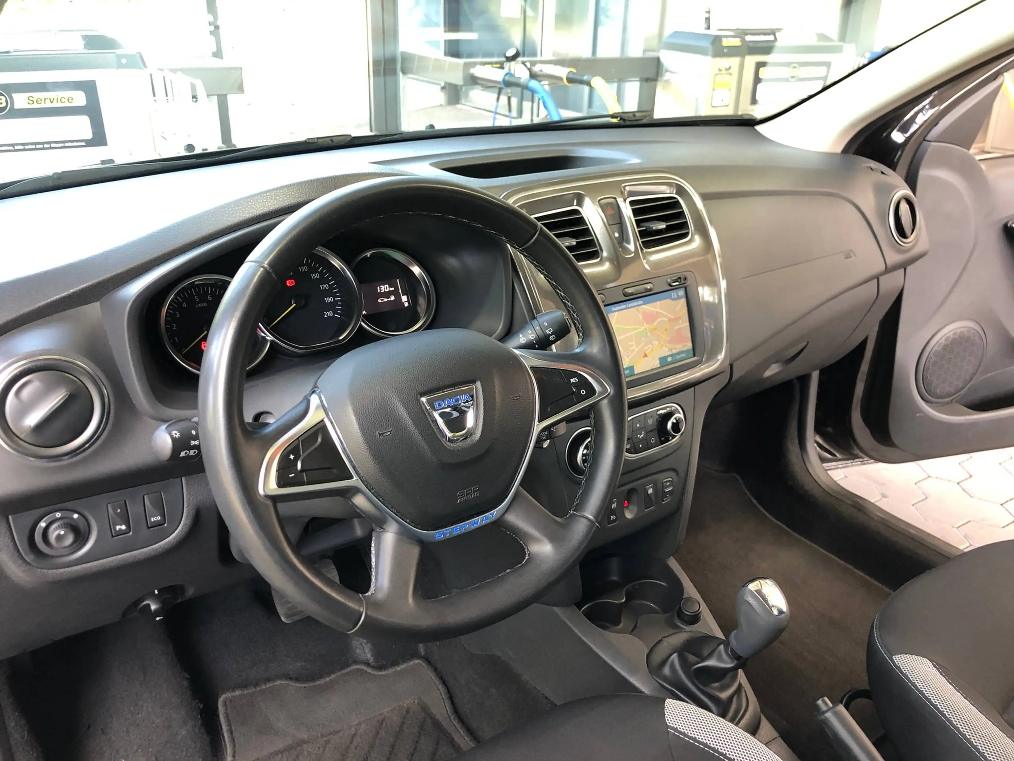 Dacia Sandero TCe 90 Stepway Automatik Navi/PDC/Kamera — photo 12