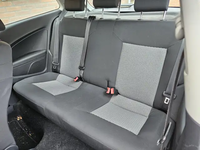 Volkswagen Polo view 20