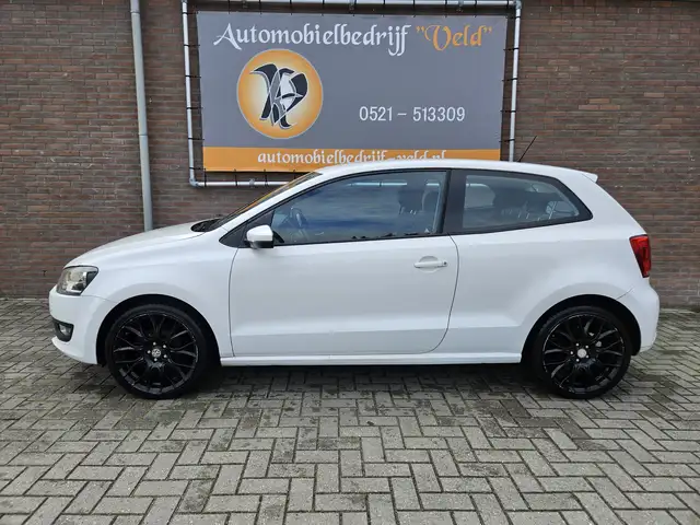 Volkswagen Polo view 3