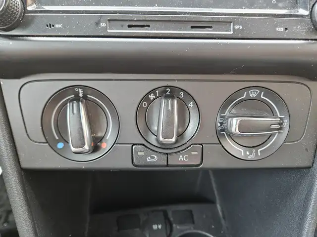 Volkswagen Polo view 16