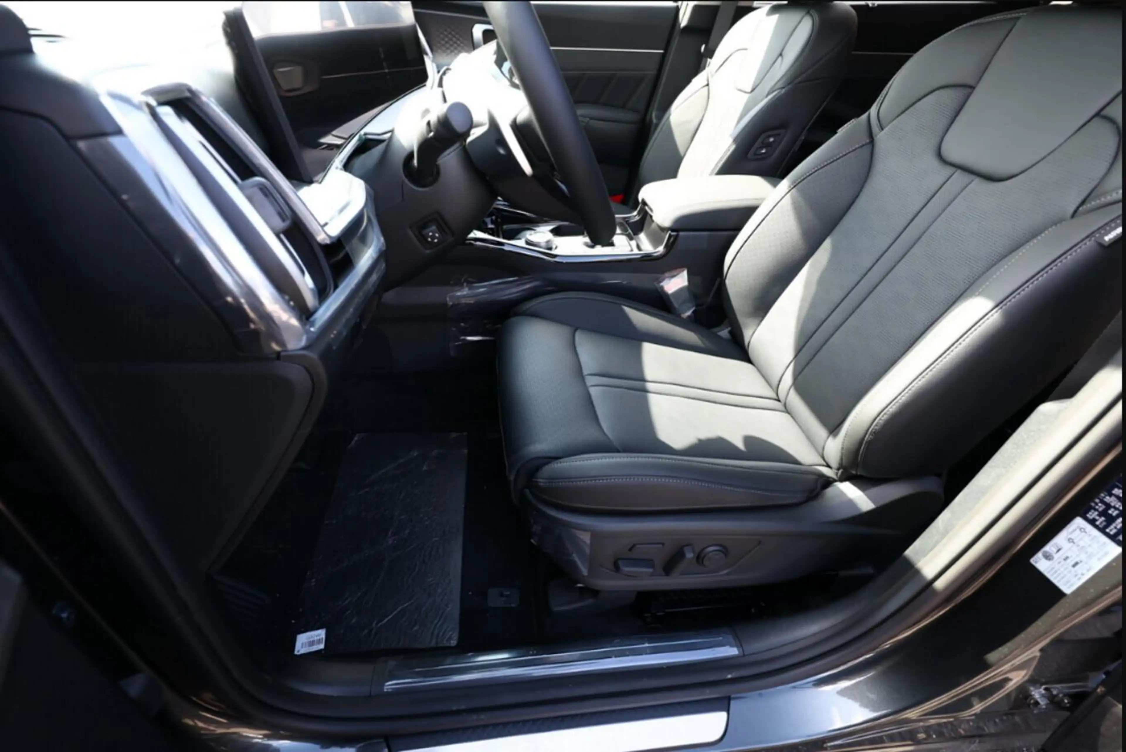 Kia Sorento 4WD 7S Pano Bose HUD eHK ACC SHZ Nav Kam 142 kW... — photo 11