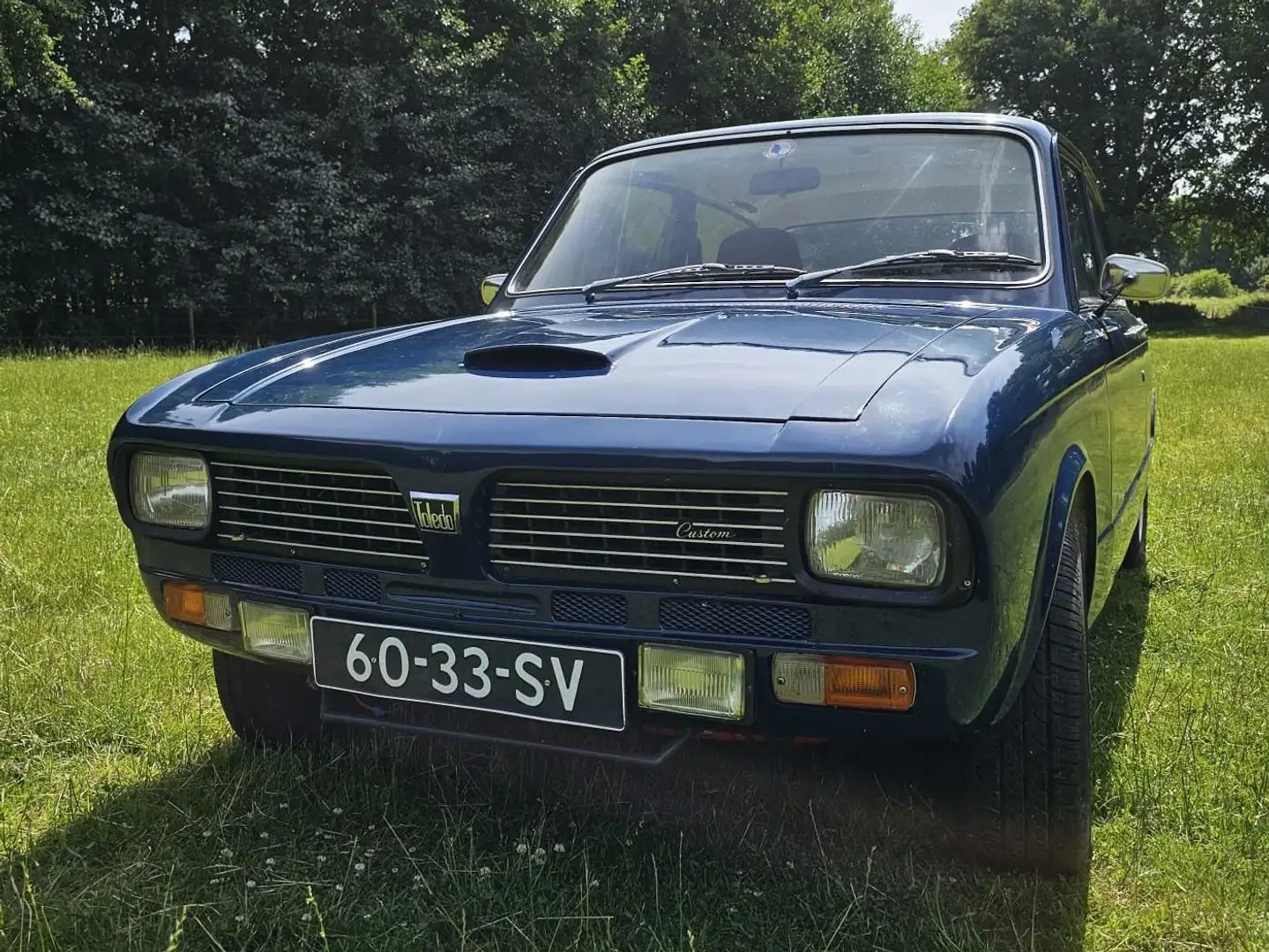 Triumph Dolomite Blau - 1