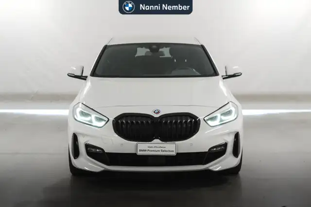 BMW 1 Series view 2