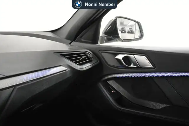 BMW 1 Series view 20