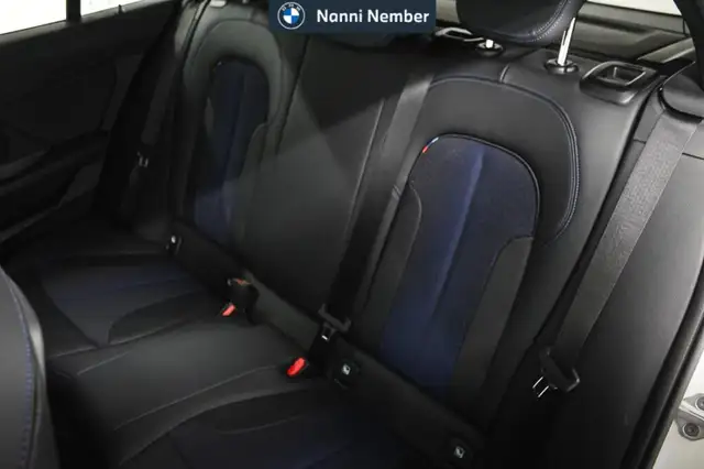 BMW 1 Series view 14