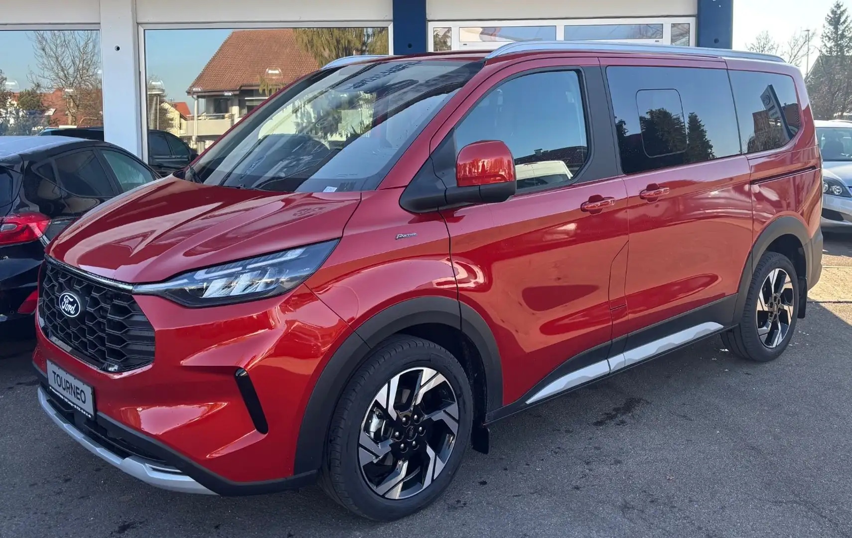 Ford Tourneo Custom 2.0 EcoBlue 125kW 320 L1 Active Červená - 2