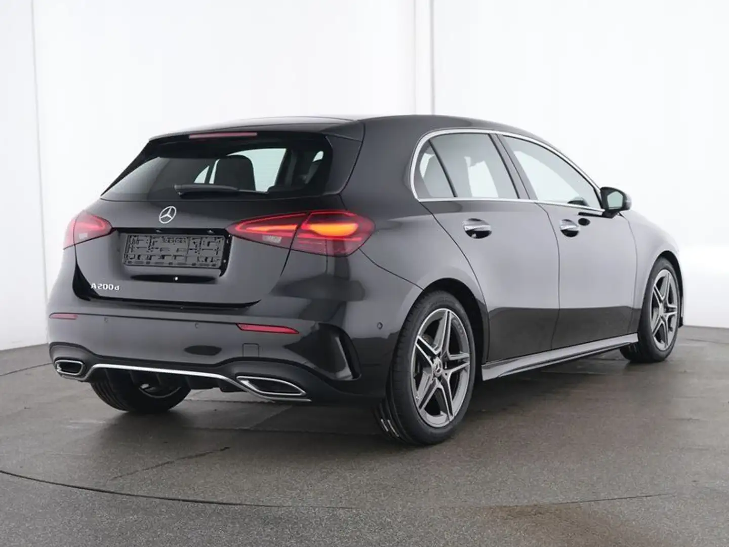 Mercedes-Benz A 200 d AMG-Line Plus Panorama/Keyless/Winter-P Schwarz - 2
