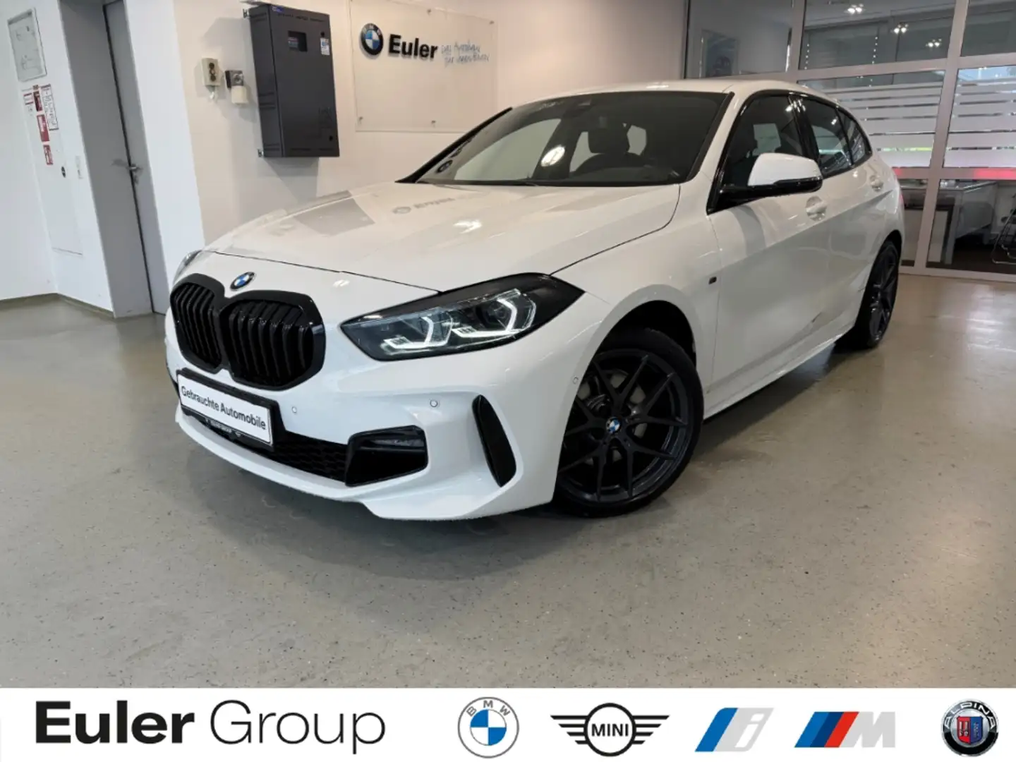 BMW 118 i 5-Türer M Sportpaket Navi LED Tempomat PDC Sitzh Weiß - 1