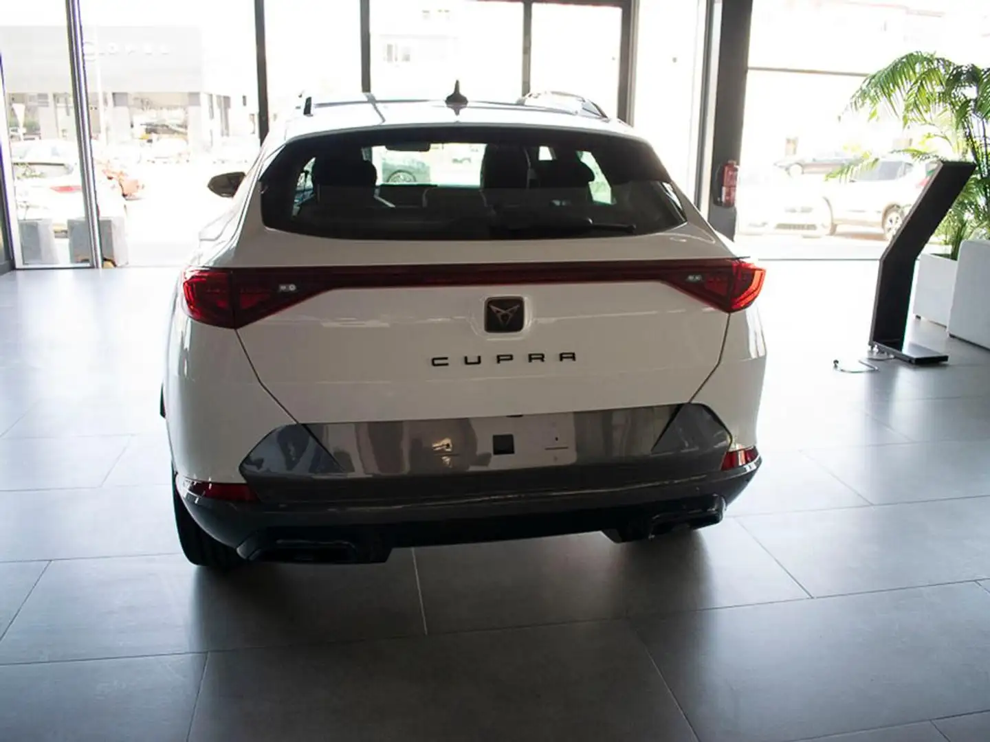 CUPRA Formentor 1.5 eTSI 150 DSG Blanco - 2
